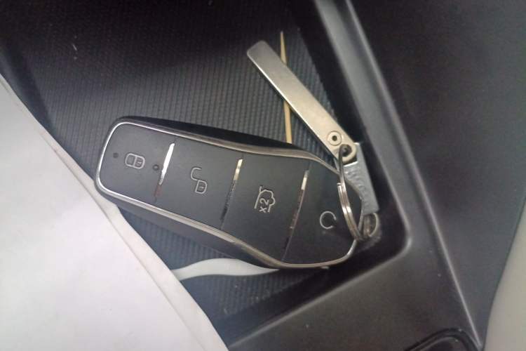 Used BYD Song PLUS New Energy 2025 DM-i Intelligent Driving 160KM Flagship Model Vehicle Key