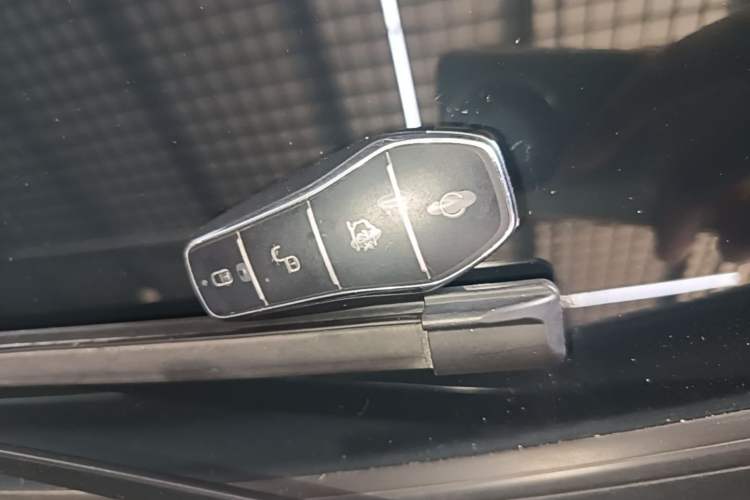 Used BYD Song PLUS New Energy 2025 DM-i 112KM Prestige Model Vehicle Key