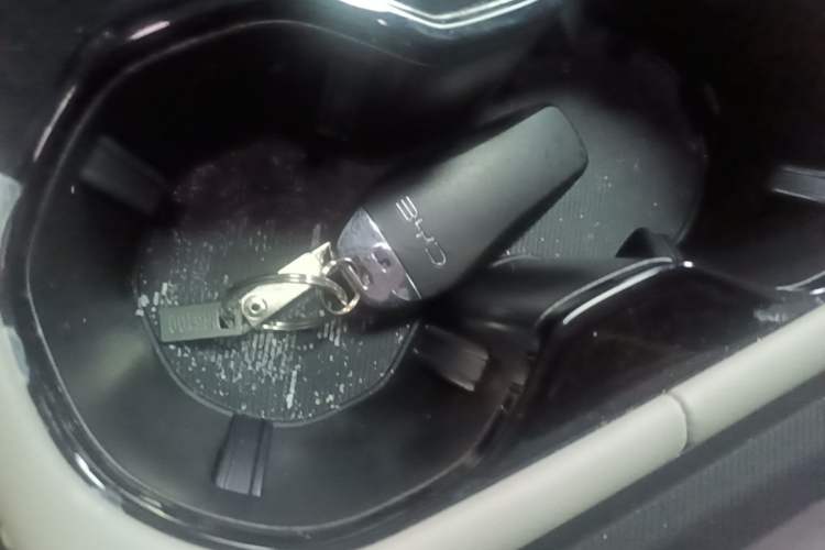 Used BYD Song PLUS New Energy 2025 EV Intelligent Driving Edition 520km Luxury Model Vehicle Key