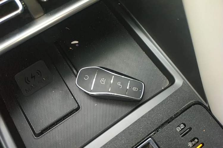 Used BYD Song PLUS New Energy 2025 DM-i Smart Drive 112KM Prestige Model Vehicle Key