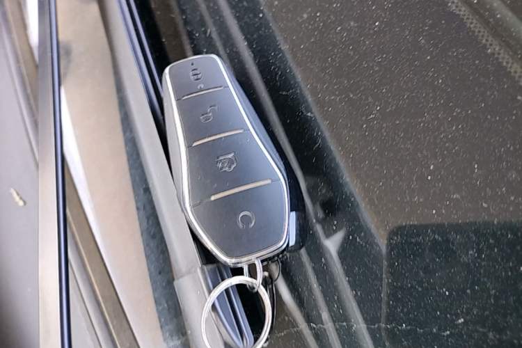 Used BYD Song PLUS New Energy 2025 DM-i 112KM Prestige Model Vehicle Key