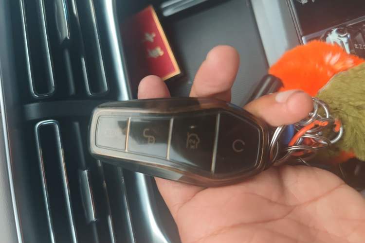 Used BYD Song PLUS New Energy 2025 EV 520km Luxury Version Vehicle Key