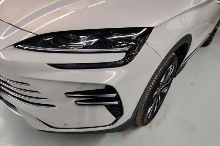 Used BYD Song PLUS New Energy 2025 DM-i 112KM Prestige Model Left Front Headlight