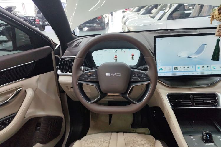 Used BYD Song PLUS New Energy 2025 DM-i Smart Drive 112KM Prestige Model Steering Wheel