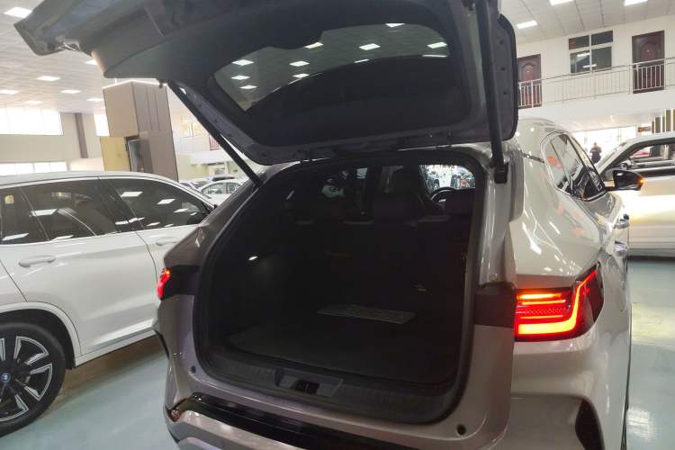 Used BYD Song PLUS New Energy 2025 DM-i Smart Drive 112KM Prestige Model Trunk