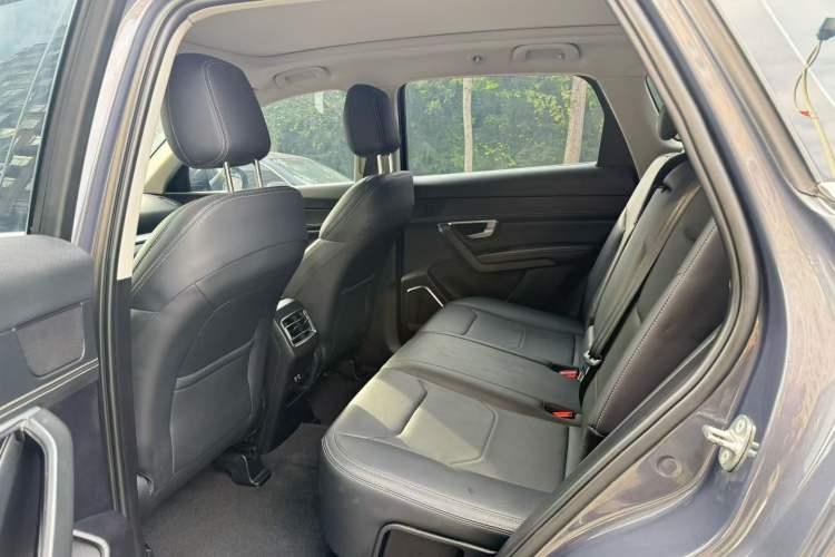 Used BYD Song Pro 2019 1.5T Automatic Elite Edition Interior 3