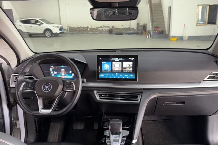Used BYD Song Pro 2019 1.5T Automatic Luxury Model Interior 3