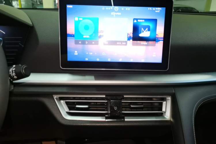 Used BYD Song Pro 2019 1.5T Automatic Luxury Model Audio And AC Panel