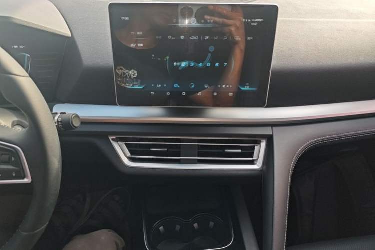 Used BYD Song Pro 2019 1.5T Automatic Prestige Model Audio And AC Panel