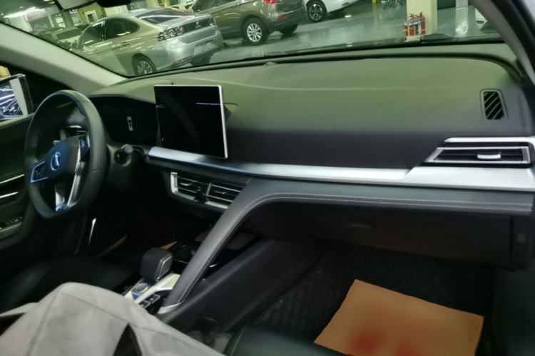Used BYD Song Pro 2019 1.5T Automatic Luxury Model Center Console