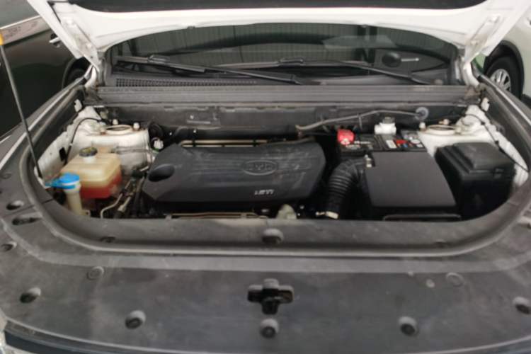 Used BYD Song Pro 2019 1.5T Automatic Luxury Model Engine Bay