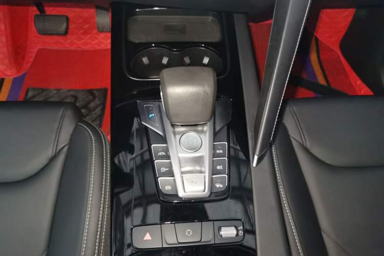 Used BYD Song Pro 2019 1.5T Automatic Luxury Model Gear Lever