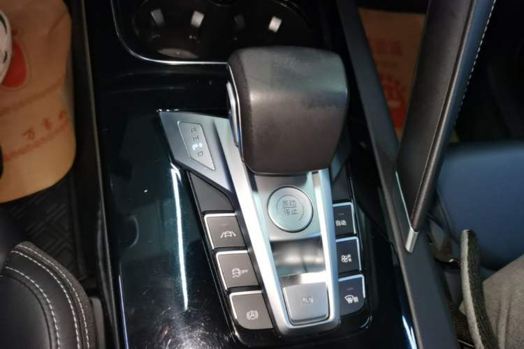 Used BYD Song Pro 2019 1.5T Automatic Luxury Model Gear Lever