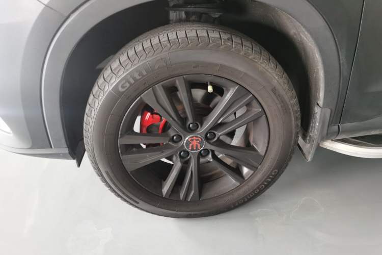 Used BYD Song Pro 2019 1.5T Automatic Luxury Model Left Front Wheel Hub