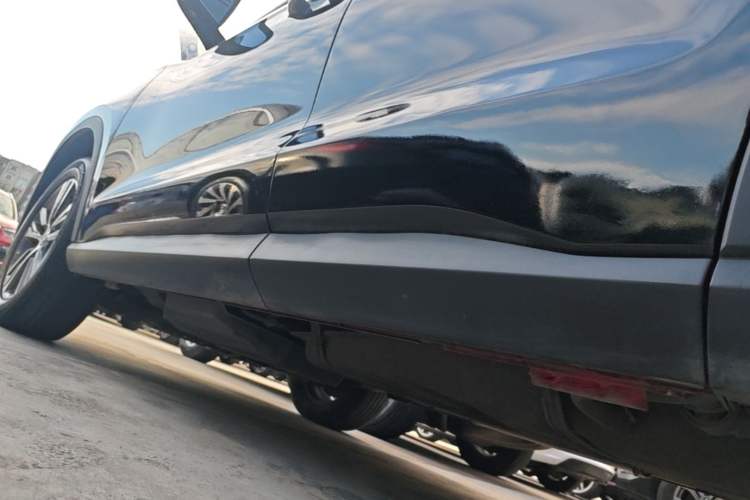 Used BYD Song Pro 2019 1.5T Automatic Prestige Model Left Side Sill