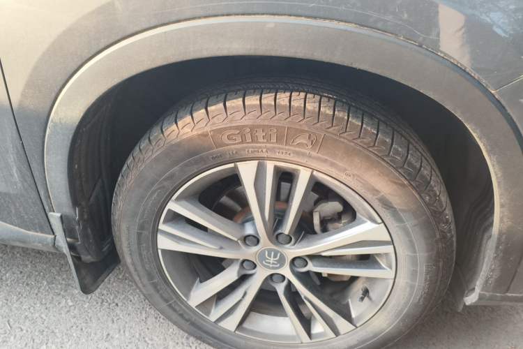 Used BYD Song Pro 2019 1.5T Automatic Luxury Model Right Front Wheel Hub