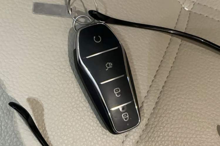 Used BYD Song Pro 2019 1.5T Automatic Luxury Model Vehicle Key