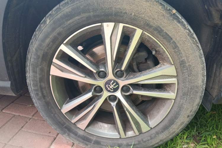 Used BYD Song Pro 2019 1.5T Automatic Elite Edition Right Front Wheel Hub