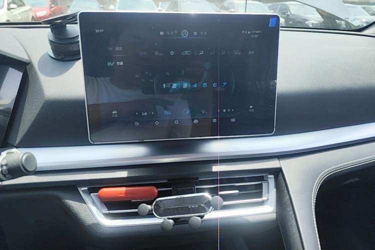 Used BYD Song Pro 2019 1.5T Automatic Prestige Model Audio And AC Panel