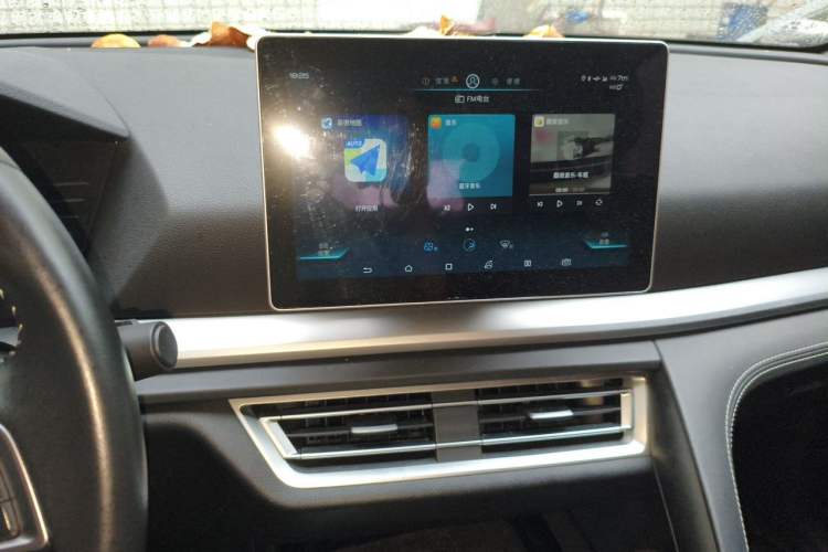 Used BYD Song Pro 2019 1.5T Automatic Elite Edition Audio And AC Panel