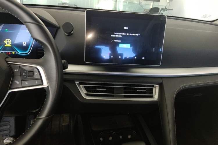 Used BYD Song Pro 2019 1.5T Automatic Luxury Model Audio And AC Panel