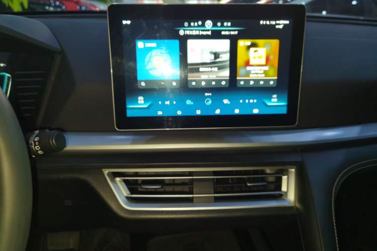 Used BYD Song Pro 2019 1.5T Automatic Elite Edition Audio And AC Panel