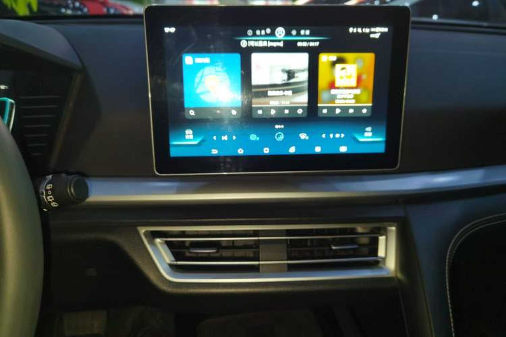 Used BYD Song Pro 2019 1.5T Automatic Elite Edition Audio And AC Panel