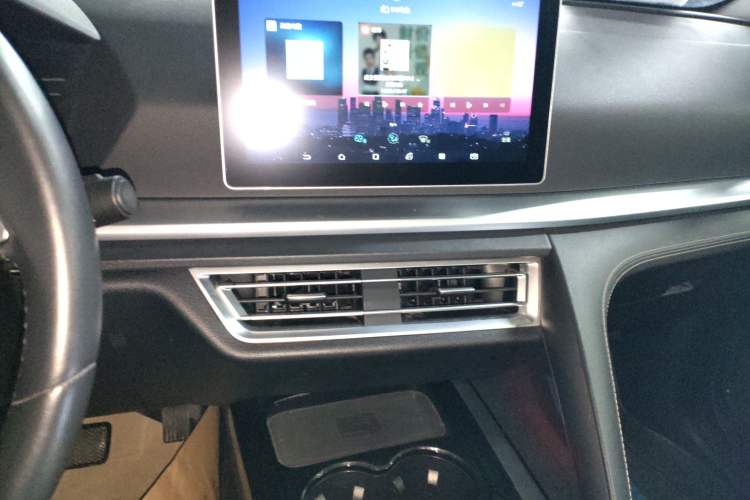 Used BYD Song Pro 2019 1.5T Automatic Elite Edition Audio And AC Panel