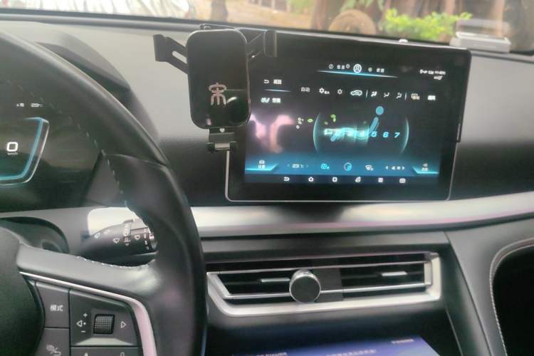 Used BYD Song Pro 2019 1.5T Automatic Luxury Model Audio And AC Panel