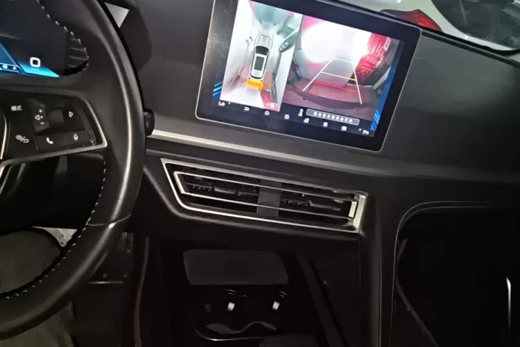 Used BYD Song Pro 2019 1.5T Automatic Luxury Model Audio And AC Panel