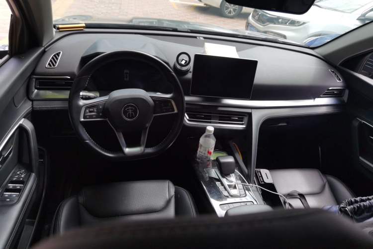 Used BYD Song Pro 2019 1.5T Automatic Prestige Model Center Console