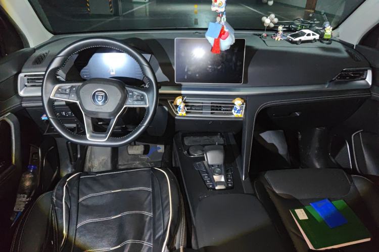 Used BYD Song Pro 2019 1.5T Automatic Prestige Model Center Console