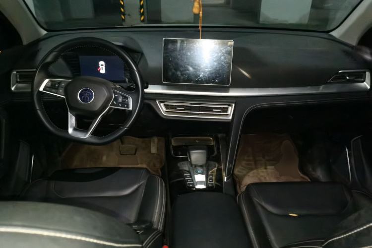 Used BYD Song Pro 2019 1.5T Automatic Luxury Model Center Console