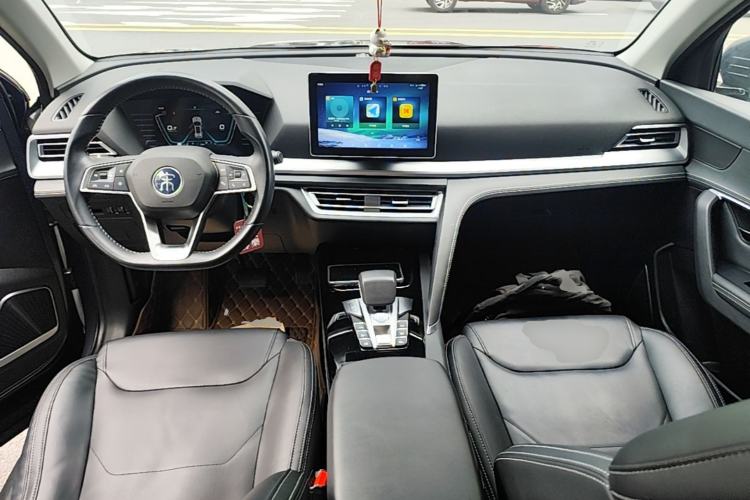 Used BYD Song Pro 2019 1.5T Automatic Luxury Model Center Console