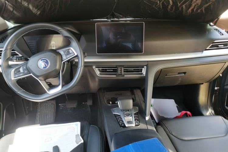 Used BYD Song Pro 2019 1.5T Automatic Luxury Model Center Console