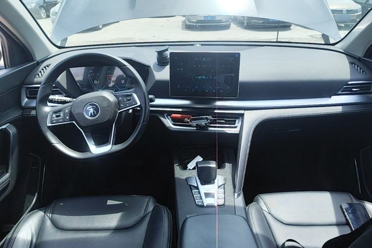 Used BYD Song Pro 2019 1.5T Automatic Prestige Model Center Console