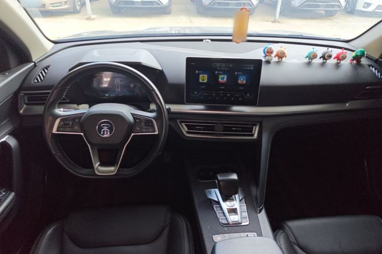 Used BYD Song Pro 2019 1.5T Automatic Luxury Model Center Console