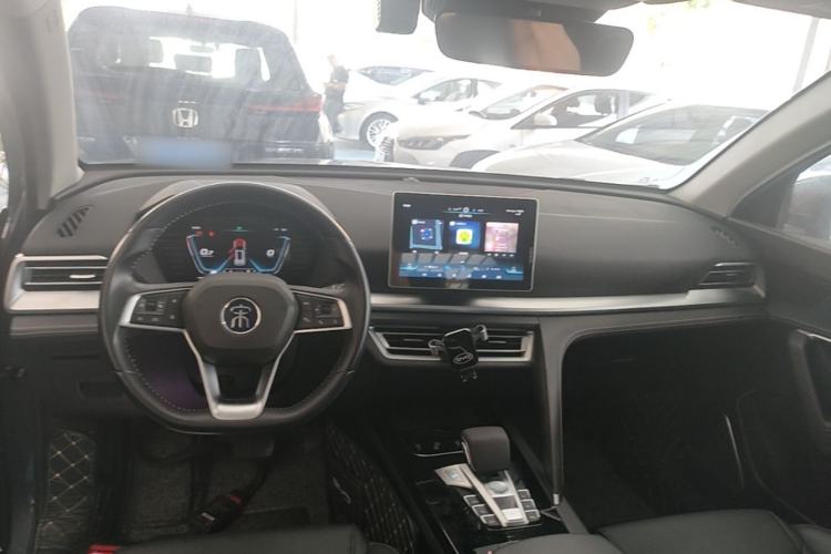 Used BYD Song Pro 2019 1.5T Automatic Prestige Model Center Console