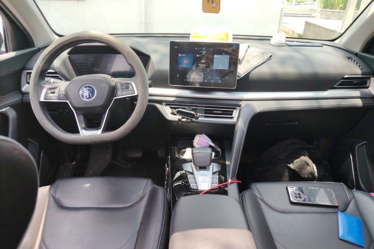 Used BYD Song Pro 2019 1.5T Automatic Luxury Model Center Console