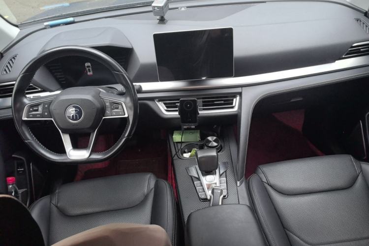 Used BYD Song Pro 2019 1.5T Automatic Prestige Model Center Console