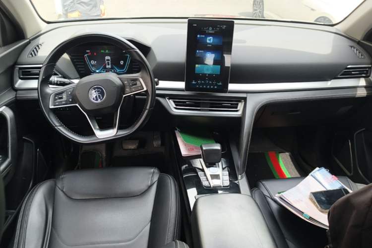 Used BYD Song Pro 2019 1.5T Automatic Luxury Model Center Console