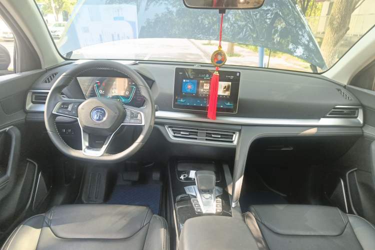 Used BYD Song Pro 2019 1.5T Automatic Luxury Model Center Console
