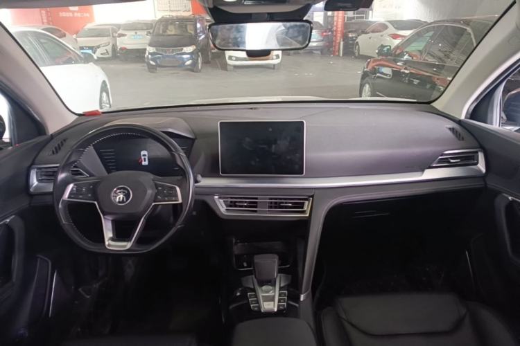 Used BYD Song Pro 2019 1.5T Automatic Luxury Model Center Console