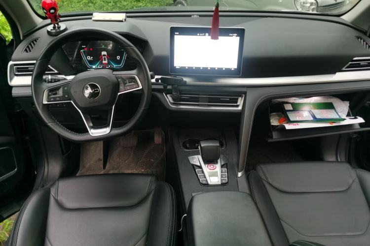Used BYD Song Pro 2019 1.5T Automatic Luxury Model Center Console