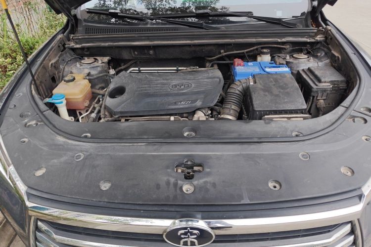 Used BYD Song Pro 2019 1.5T Automatic Luxury Model Engine Bay