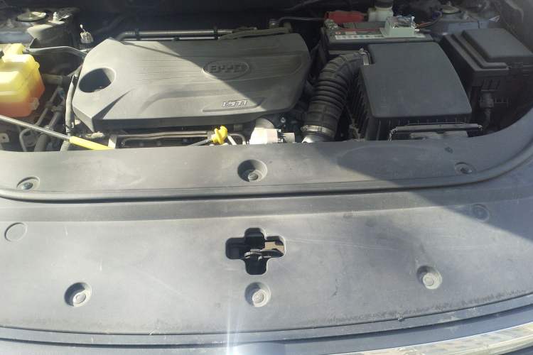 Used BYD Song Pro 2019 1.5T Automatic Prestige Model Engine Bay