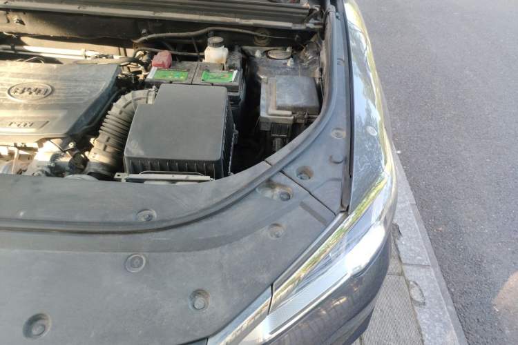Used BYD Song Pro 2019 1.5T Automatic Luxury Model Engine Bay Left