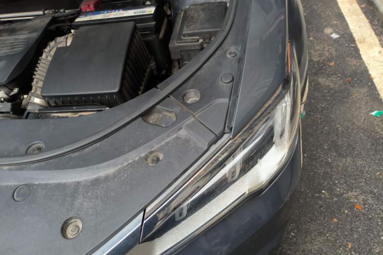 Used BYD Song Pro 2019 1.5T Automatic Elite Edition Engine Bay Left