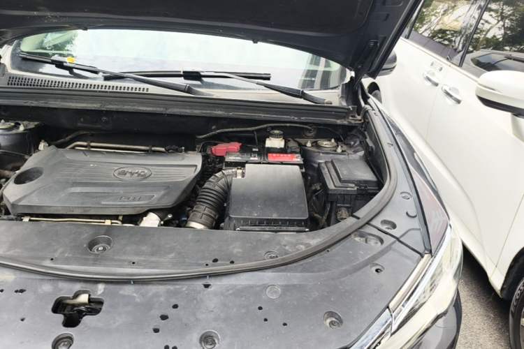 Used BYD Song Pro 2019 1.5T Automatic Luxury Model Engine Bay Left