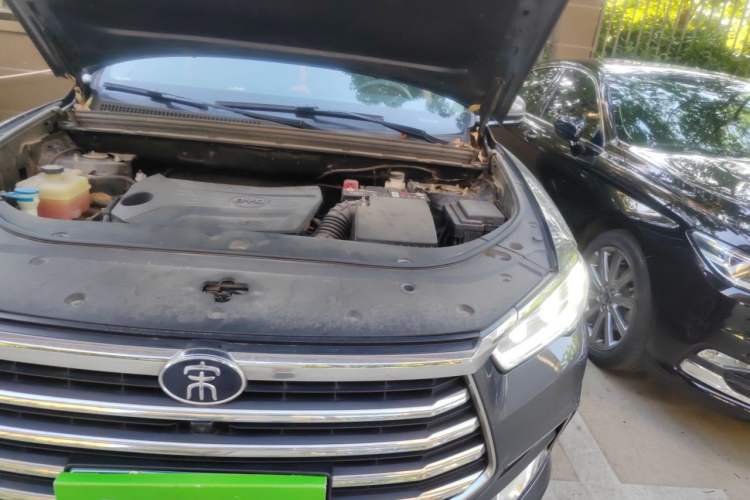 Used BYD Song Pro 2019 1.5T Automatic Luxury Model Engine Bay Left